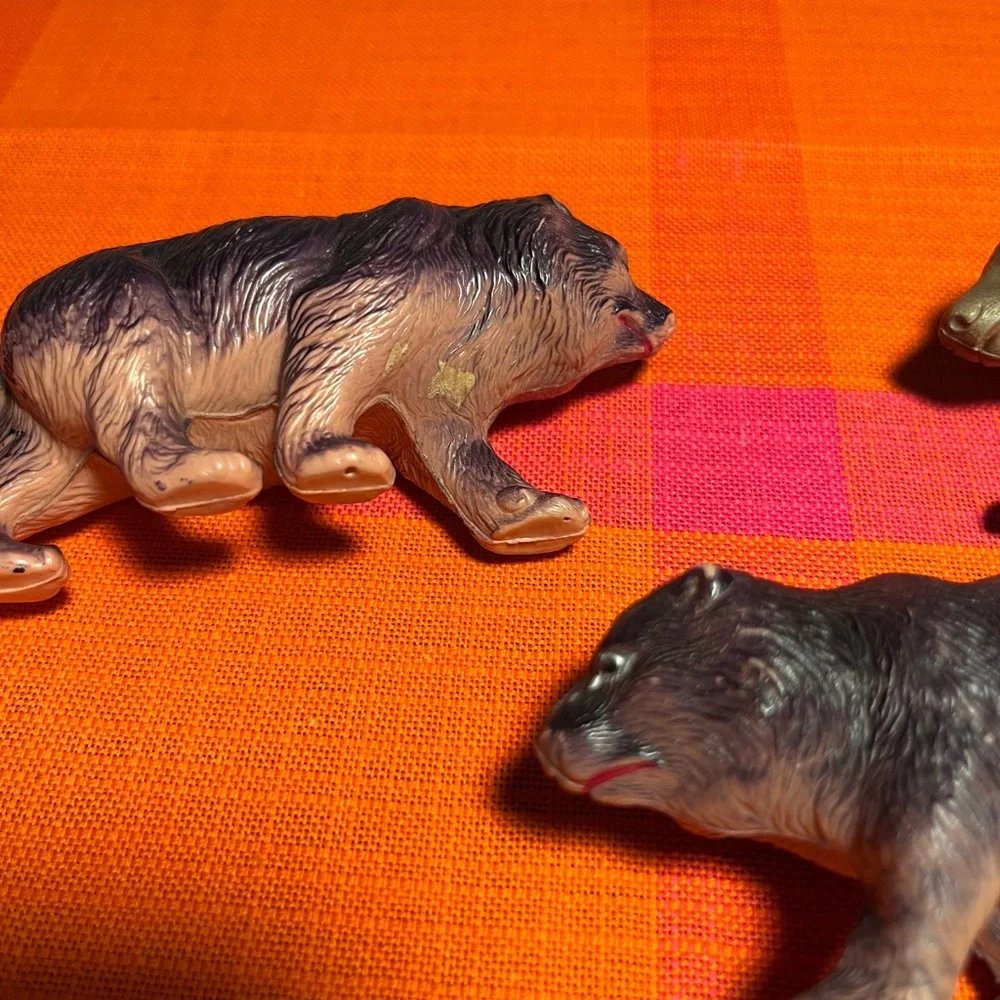 Set of Three Vintage Bear Figurine Toys - Picture 5 of 6
